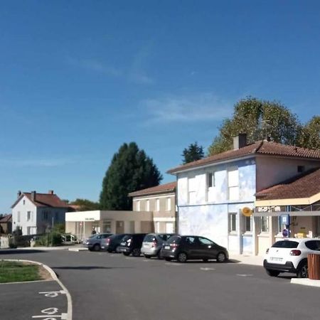 Montemboeuf Centre Town House Free Wifiヴィラ エクステリア 写真